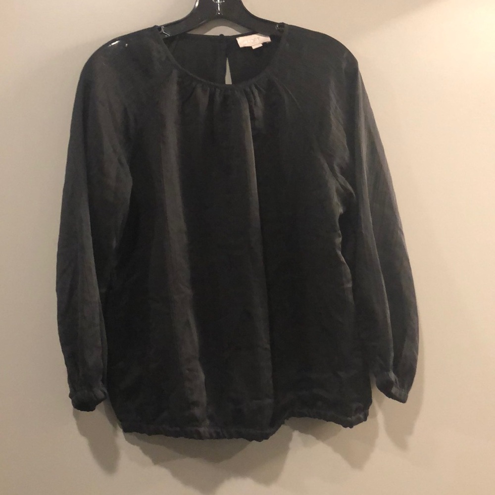 Black 3/4 sleeve shirt